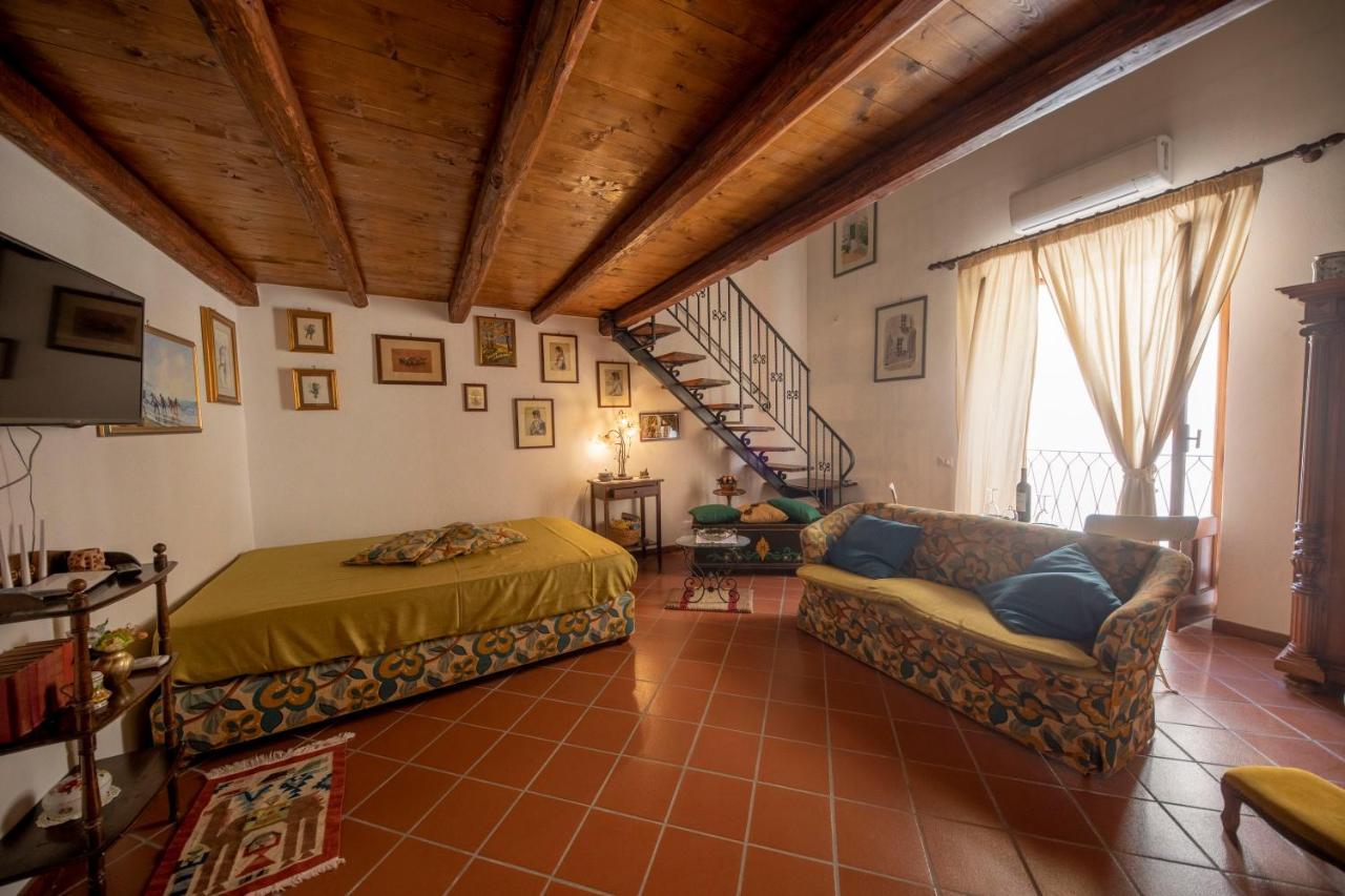 Familyholidays La Finestra Di Fronte Cefalù Exterior foto